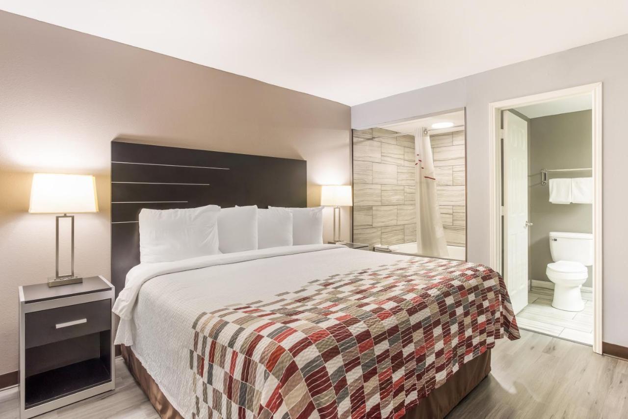 Red Roof Inn & Suites Athens, Al Екстериор снимка
