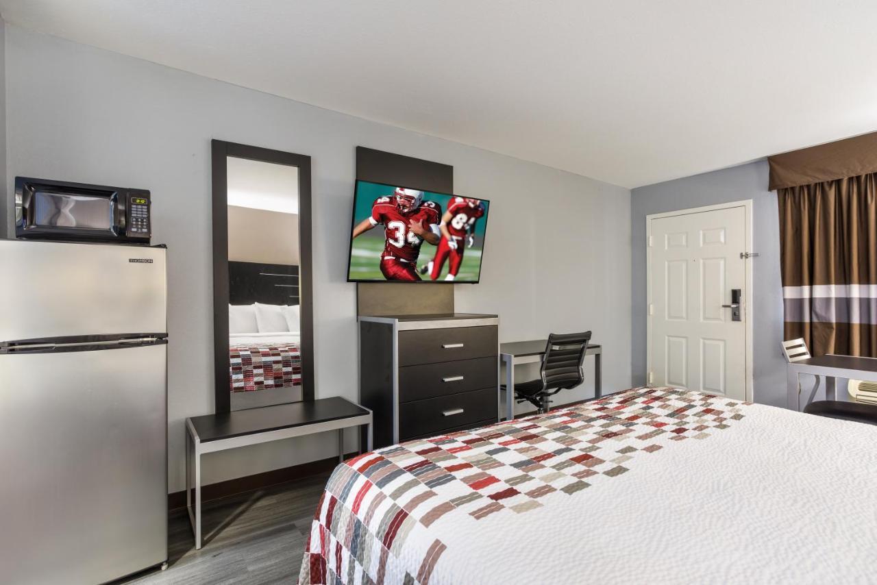 Red Roof Inn & Suites Athens, Al Екстериор снимка