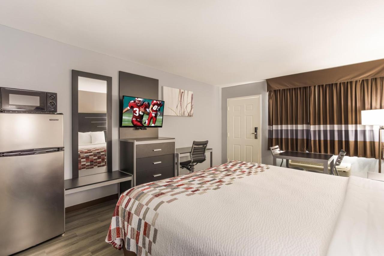 Red Roof Inn & Suites Athens, Al Екстериор снимка